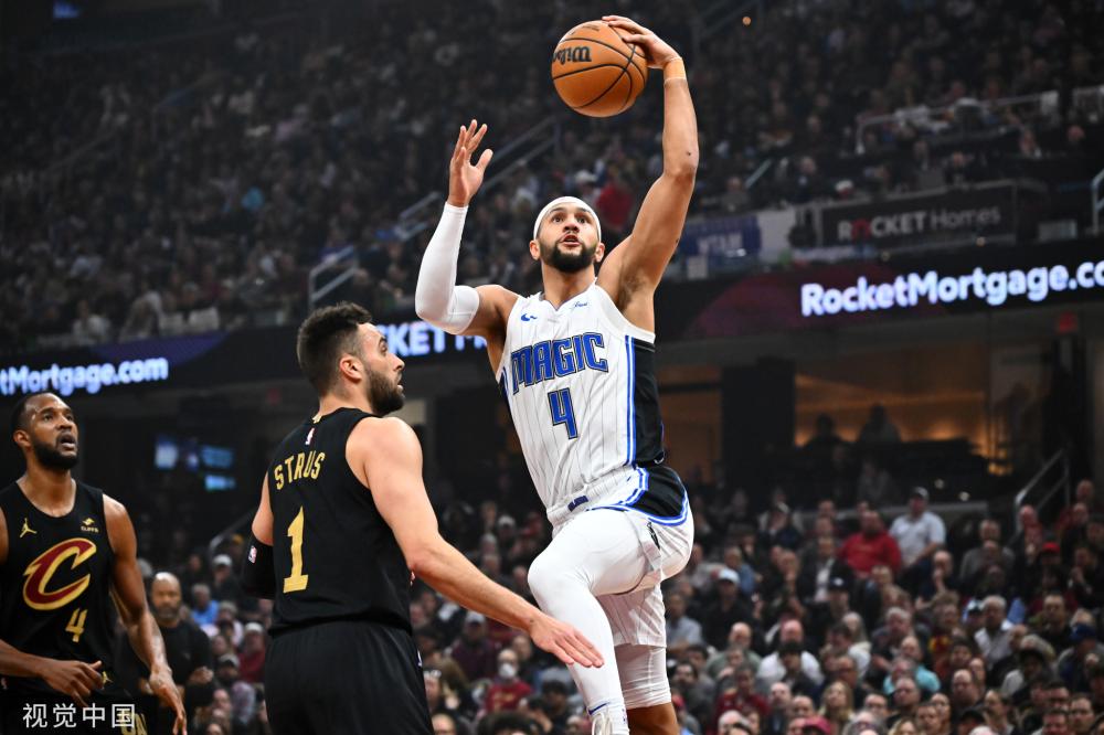 巨头阵容并 巨头阵容并