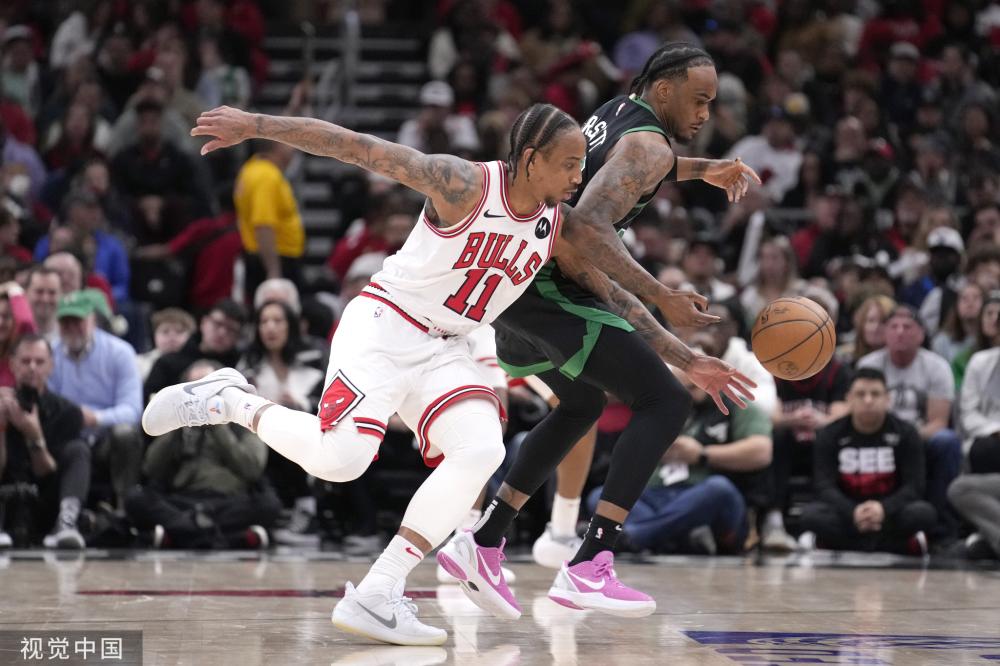 下关键篮板 下关键篮板