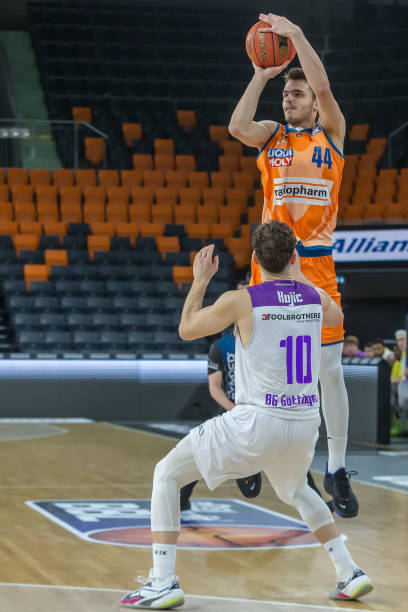 溃不成军 溃不成军